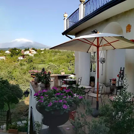 Petralava Etna 3*