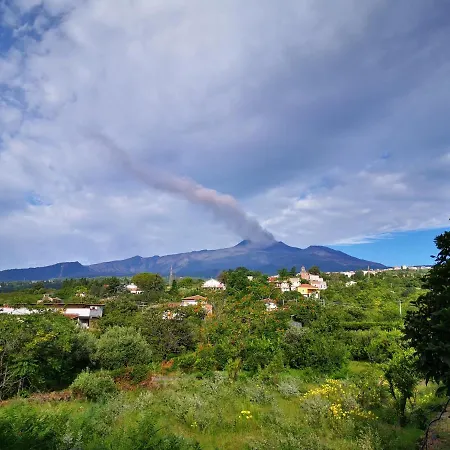 Petralava Etna 3*